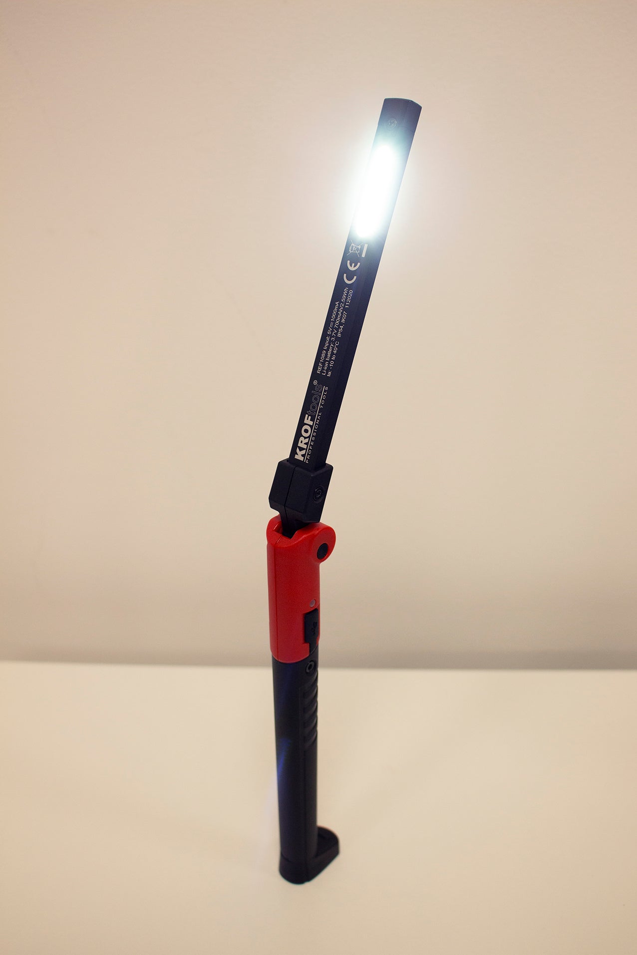 Gambiarra slim LED articulada KROFTOOLS